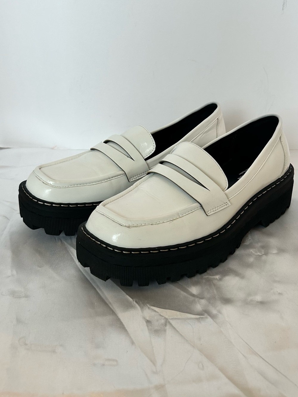 COOL PLANET By‎ Steve Madden White Shoes Haazel patent platform loafers Size 9